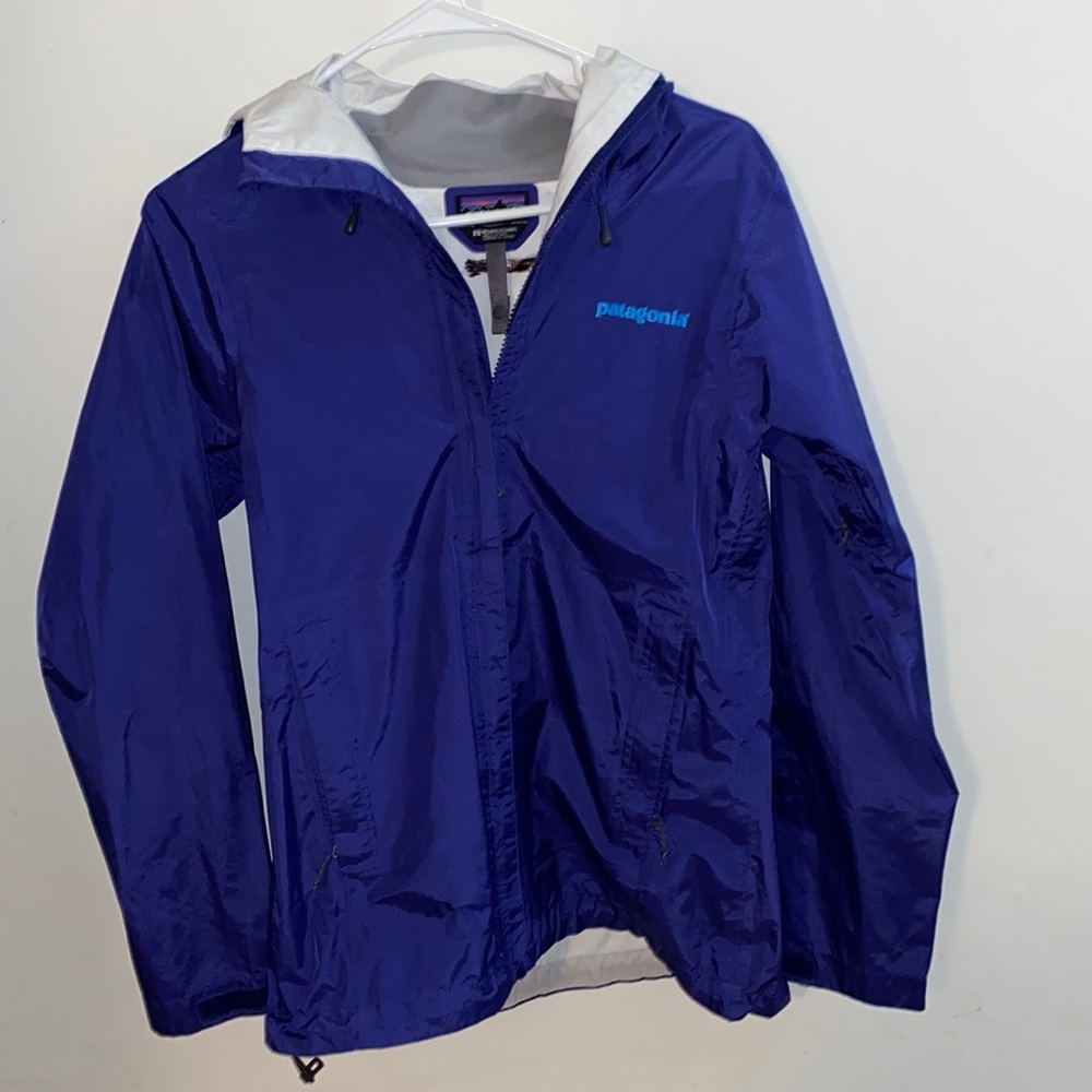 Patagonia Women’s XS Purple/Blue Torrentshell Rain Jacket